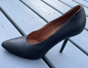 Vetements schwarze Leder High Heel Made in Italy spitze Schuhe Größe 39 US 8 1.190 $ - Bild 1 von 6