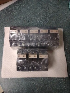 8 New Circuit Breaker Eaton Cutler-Hammer CH220 CHF220 20 Amp 2 Pole 120/240V - Picture 1 of 7