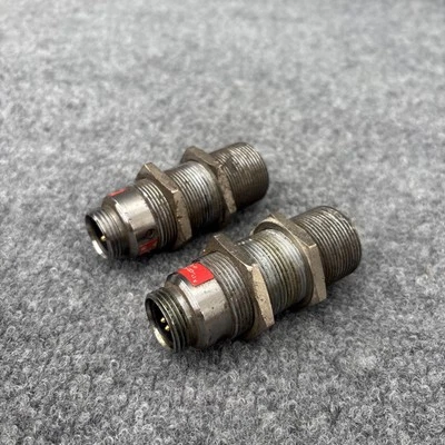 Lot of 2 -Turck BI10-G30-AZ3X-B1131 4372200 20-250VAC/10-300VDC Proximity Sensor - Image 1 of 4