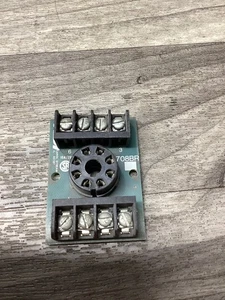 708BR RDI RELAY SOCKET #124N23*SI - Picture 1 of 3