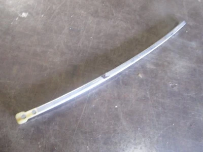 73 74 NOVA DERECHA TRASERA 1/4 VENTANA BORDE DELANTERO MOLDURA CON PESTAÑA GUÍA OEM Foto 1 de 3