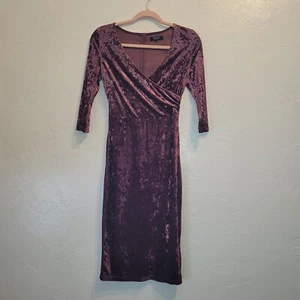 Joe & Elle Womens Sz M Crushed Velvet Bodycon Midi Dress V-Neck 3/4 Sleeve Red - Picture 1 of 5