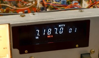 PEÇAS DO RECEPTOR ICOM R-71A R71 R71A: UNIDADE DE EXIBIÇÃO FLUORESCENTE - Imagem 1 de 3