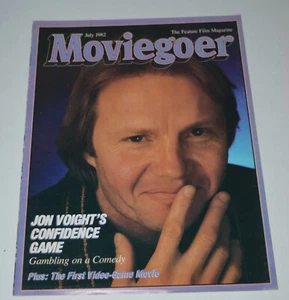 Moviegoer July 1982 - Jon Voight , first Video Game Movie (Tron) - Picture 1 of 3