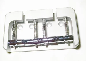 Brand new 4 string Hipshot B style aluminium satin chrome bass bridge 0.750 19mm - Foto 1 di 1