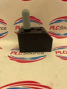 FANUC EO-4696-521-001 PUMP BLOCK - Picture 1 of 2