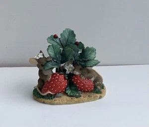 Charming Tails Fitz and Floyd Sometimes Love Is Berry Shy 84/125 - Picture 1 of 13