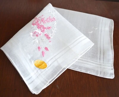 DE COLECCIÓN HANKIE BORDADO ROSA Y BLANCO FLORES "MADRE" MONOGRAMA NUEVA ETIQUETA SUIZA Foto 1 de 3