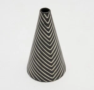 Domino Cone Vase by Stig Lindberg Gustavsberg Studio Sweden 5-1/4 Inches Tall - Picture 1 of 4