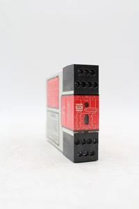 Banner ES-FA-9AA Safety Relay Module - Picture 1 of 4