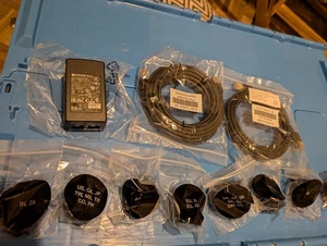 Phihong Switching Power Supply POE16R-1AFG6-2A-R + 3and5m Cables , 8 adapters - Afbeelding 1 van 17