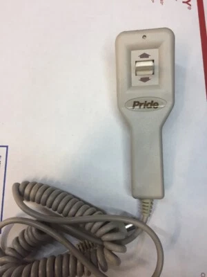 Silla elevadora movilidad control manual colgante remoto. ELEASMB3544 Pride  Foto 1 de 4