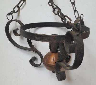 antica lampadario in ferro battuto e rame x taverna agriturismo ingresso esterno - Immagine 1 di 4