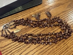 Juego de collar y pendientes de triple cadena de perlas de agua salada dulce broche 925 - Imagen 1 de 5