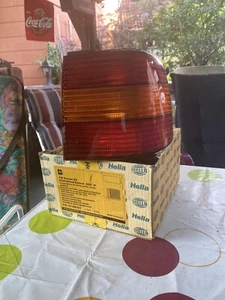 HELLA Rückleuchte Rechts Außen für VW Passat B4 3A Stufenheck 93-96 - Bild 1 von 10