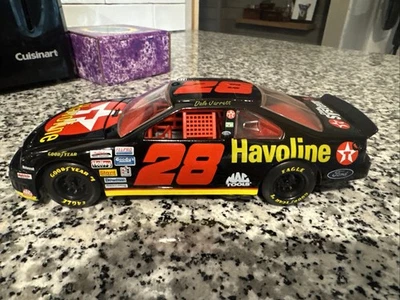 Racing Champions #28 1995 Texaco Havoline NASCAR Dale Jarrett 1/24 Diecast Bank - Image 1 of 4