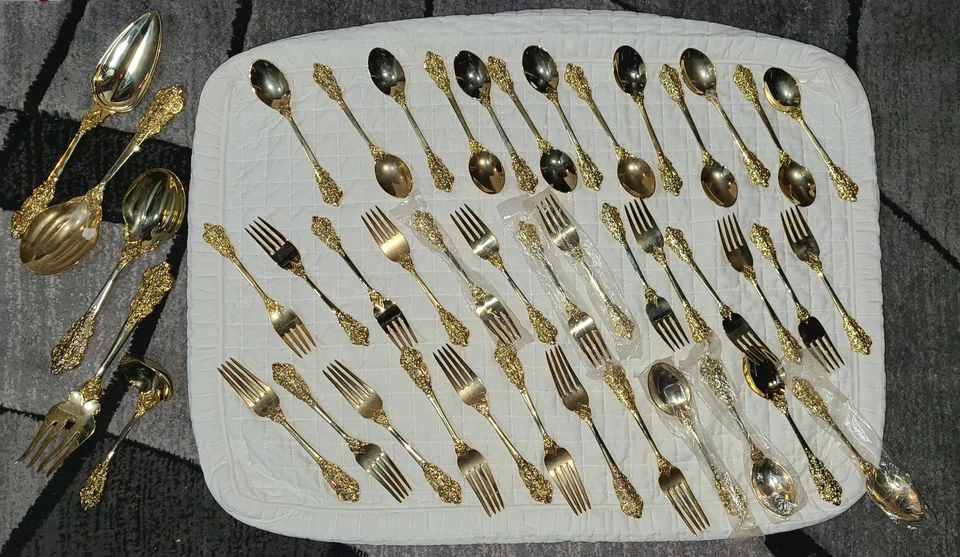 (NEW) FB Rogers "Gold Plated" ROSE Print,  44 pc... Flat/Silverware  - Image 1 of 4