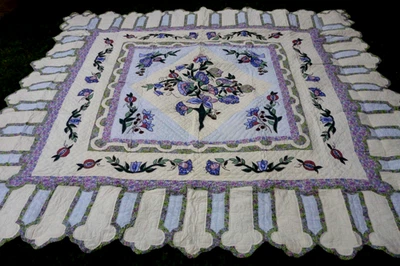 皇家花园图案 贴花/刺绣棉被 101 英寸 x 91 — 第 1/4 张图片