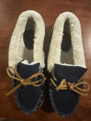 Zapatillas mocasín White Mountain para mujer azul marino imitación piel sin cordones 6 M Foto 1 de 4