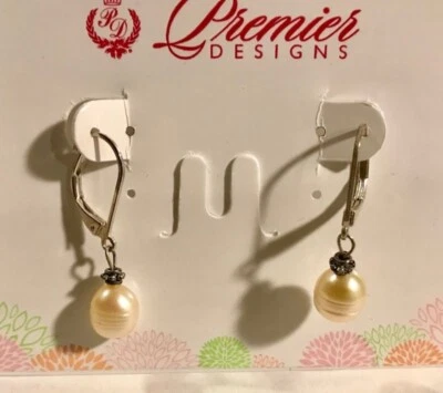 Pendientes Premier Designs Joyería SARINA Chapados en Oro Imitación Perla Nuevos Foto 1 de 2