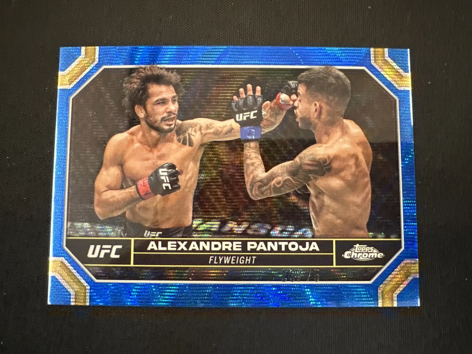2024 Topps Chrome UFC Alexandre Pantoja Blue Wave Refractor 13/75