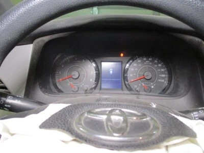 Medidor de velocímetro usado se adapta a: Toyota Sienna Cluster MPH LE 2015 grado A Foto 1 de 4
