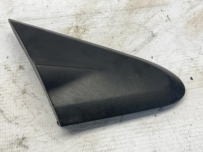 12-20 Chevrolet Sonic Sdn Exterior Right Side Fender Molding Upper Corner Q - Image 1 of 4