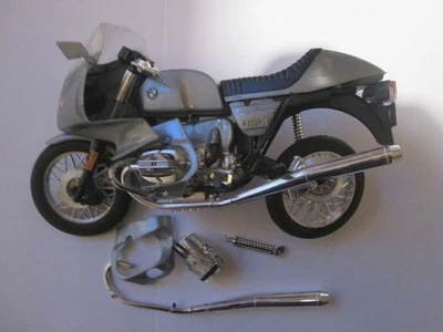 BMW R100RS  1-12 SCALE AOSHIMA  MOTORCYCLE MODEL SPARES OR REPAIR - Image 1 of 3