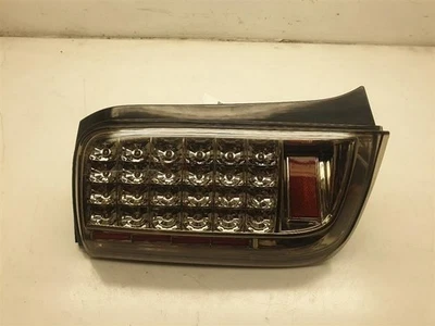 08-10 MONTAJE LUZ TRASERA IZQUIERDA LADO CONDUCTOR SCION XB  Foto 1 de 4