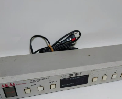 AKAI Professional ME30P Midi Programmable Patch Bay 4 in 8 out - Image 1 of 3