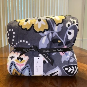 NWT Vera Bradley Throw Blanket Charmont Meadow - Picture 1 of 3