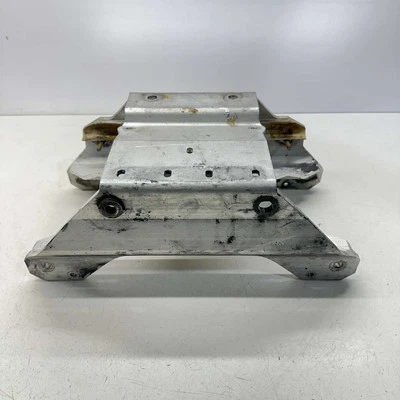 Soporte, montaje de suspensión delantera - ARCTIC CAT F8 LXR 2010 Foto 1 de 4