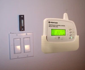 Pentair Easy Touch Controller Remote Holder Wall Mount Pool Pump Solar - Picture 1 of 3