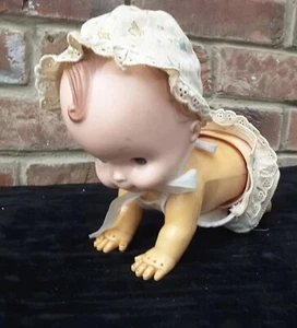 Vintage Doll Crawling Doll 1979 Playmates 9075 Working order - Picture 1 of 6