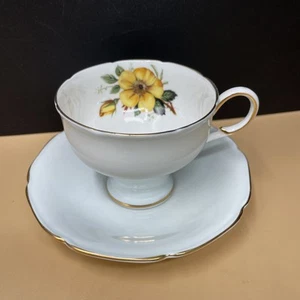 Paragon England gelbe Wildrose Teetasse & Untertasse Goldrand gewellter Fuß Tasse - Bild 1 von 15
