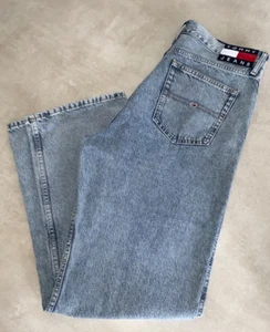 Tommy Hilfiger BETSY Damen Jeans blau, hell verwaschen, Gr. 30 x 32, weites Bein - Bild 1 von 4