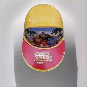 Daniel Tiger's Neighborhood Plastic Yellow Party Hat All The Friends One Size - Picture 1 of 6