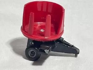 ERTL CASE IH International 8610 Round Hay Bale Processor, Red, 1/64 - Picture 1 of 3
