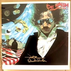 Das Album "But Seriously Folks..." signiert von Joe Walsh - Bild 1 von 2