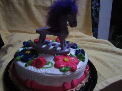 Adorno de Navidad o adorno de pastel de caballo mecedor, madera. Personalizar, enviar GRATIS Foto 1 de 4