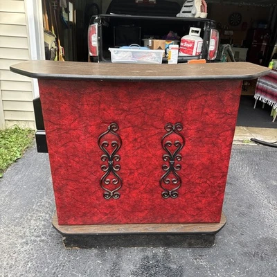 Red Retro Bar - Image 1 of 4