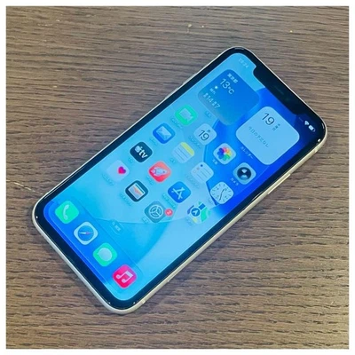 iPhone 11 64GB White Unlocked SIM free Battery 100% Confirmed Operation 97_ - Image 1 of 4