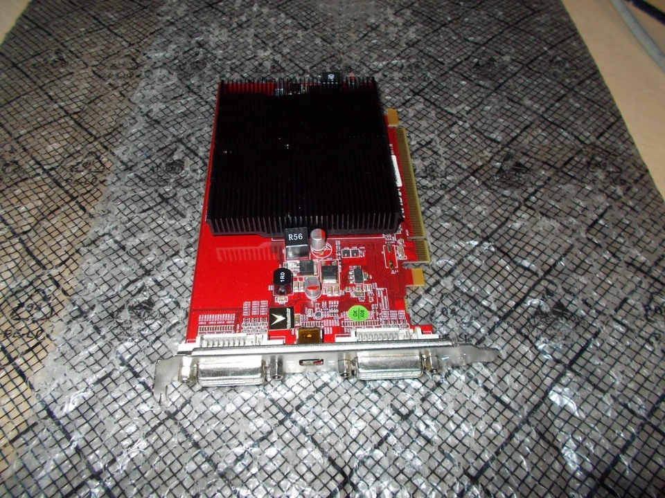 VisionTek AMD Radeon HD 6450 512MB PCI-E Video Card Dual DVI/Mini DisplayPort - Image 1 of 1