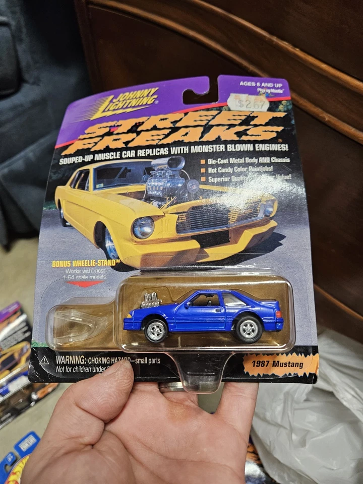 Johnny Lightning Street Freaks Blown 蓝色 1987 福特野马 GT 5.0 1/64 压铸 — 第 1/1 张图片