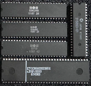 5x CHIP, PAULA 8364R7/DENISE 8362R8/GARY CBM 5719/Kick 1.2/ CPU SCN68000C8N64 - Bild 1 von 1