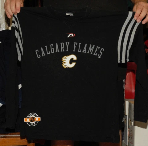 Calgary Flames long sleeve pull over t shirt jersery pro player vintage NICE Med Cover