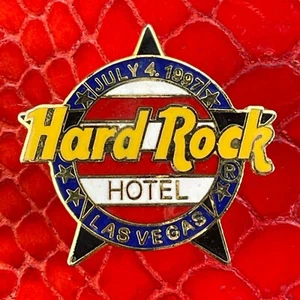 PIN LAS VEGAS EE. UU.🎸Hard Rock HOTEL®HR🎸4 DE JULIO ESTRELLA NEGRA Y RAYAS 1997 LOGO🎗 - Imagen 1 de 3