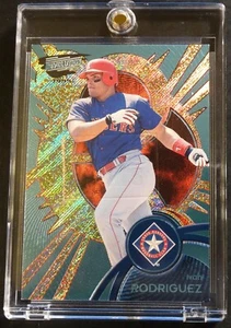 IVAN RODRIGUEZ 1999 PACIFIC REVOLUTION SHADOW SERIES FOIL #143 RANGERS 25/99  - Picture 1 of 2