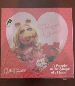 Springbok Miss Piggy Valentines Day Heart Shaped Puzzle 150 pcs Vintage 1980 USA - Picture 1 of 6
