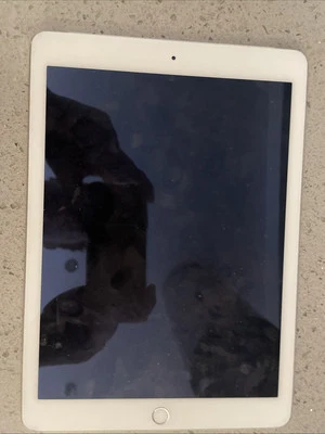 Spares and repairs Apple iPad Air 9.7 in  (16 GB 1.30 GHz Apple iPad Air   - Image 1 of 2